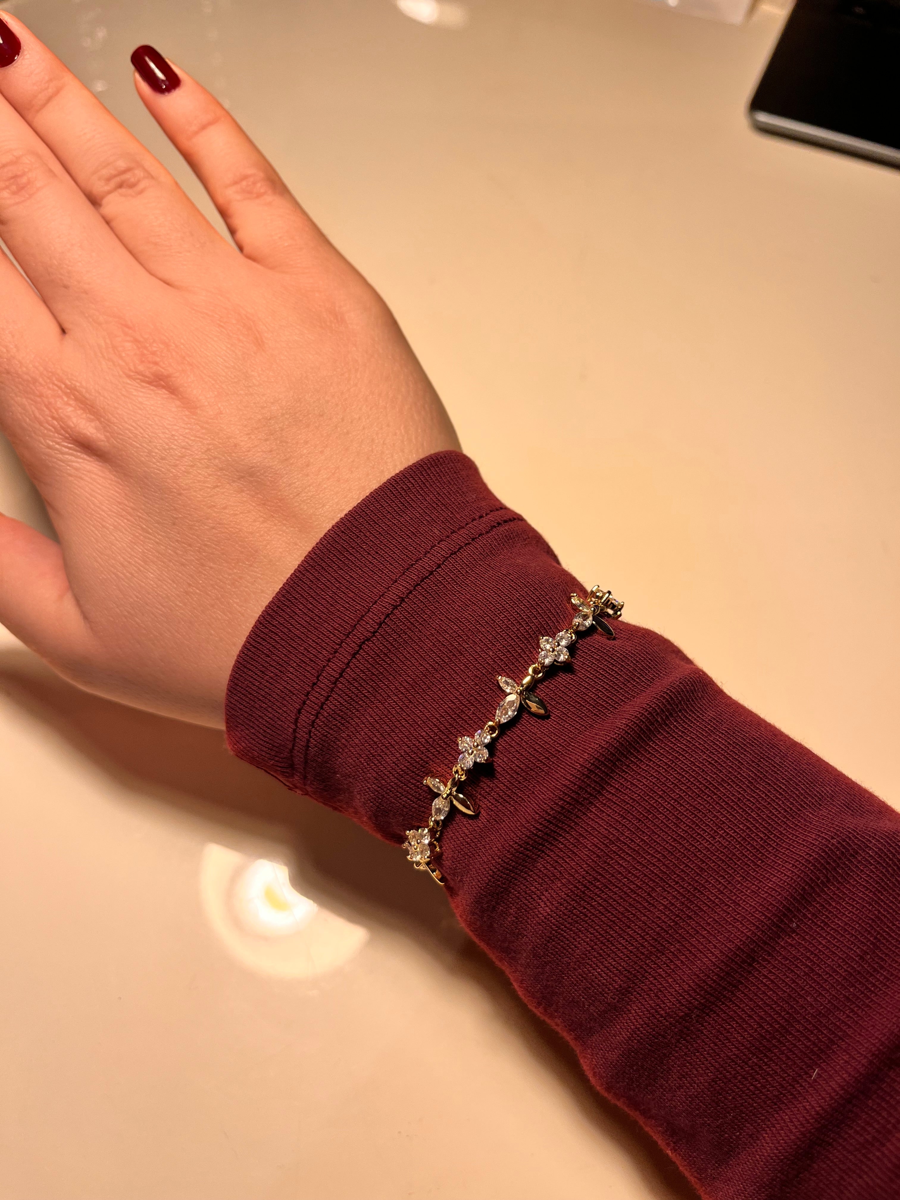 Aurea Line Taşlı İnce Bileklik | Belvora Luxe